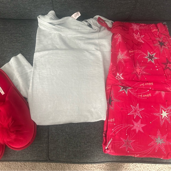 Brand new VS pajama bundle - Picture 2 of 2